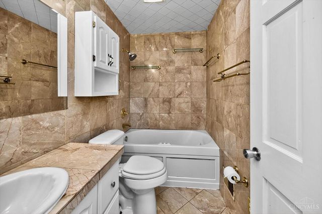 4644 Alpine Avenue, Blue Ash, OH 45242