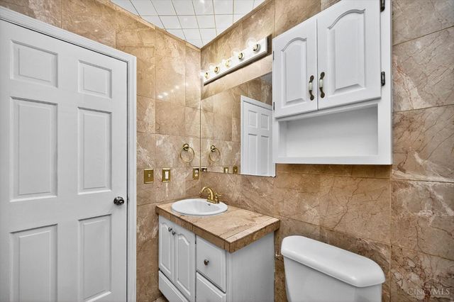 4644 Alpine Avenue, Blue Ash, OH 45242