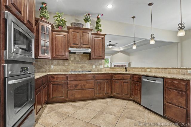 3108 S Gardenia Court, Broken Arrow, OK 74012