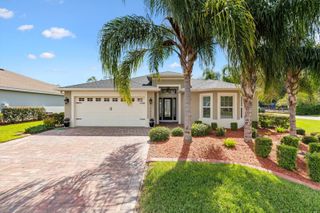 10404 SILVER MAPLE AVENUE, Oxford, FL 34484