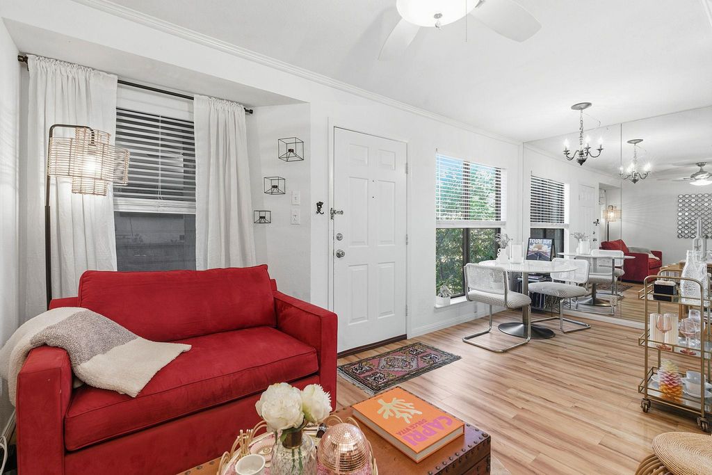601 Hearn ST 204, Austin, TX 78703