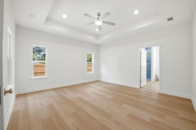 8511 Barrancas Street, Navarre, FL 32566