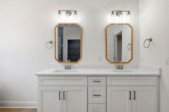 8511 Barrancas Street, Navarre, FL 32566