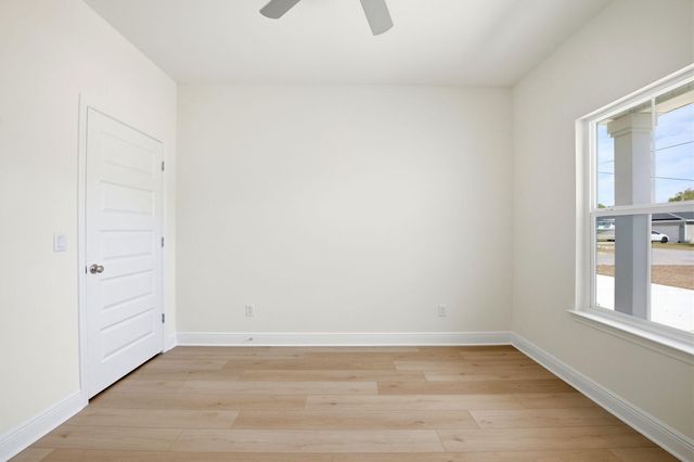 8511 Barrancas Street, Navarre, FL 32566