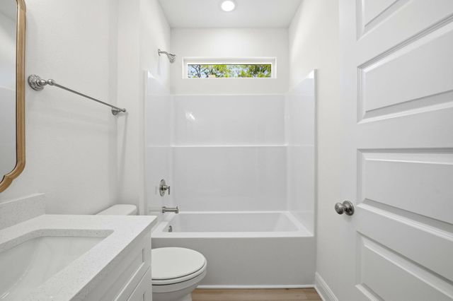 8511 Barrancas Street, Navarre, FL 32566