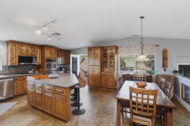 34575 Sycamore Springs, Hemet, CA 92544