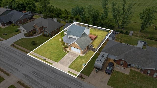 3717 W Easy Street, Rogers, AR 72756