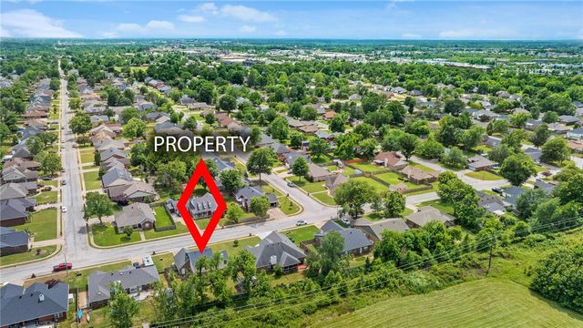 3717 W Easy Street, Rogers, AR 72756
