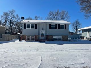 4231 Morton Avenue, Des Moines, IA 50317