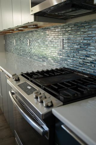 106 Marina Ln, Waterford, CA 95386