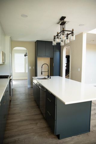 106 Marina Ln, Waterford, CA 95386