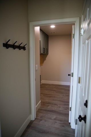 106 Marina Ln, Waterford, CA 95386