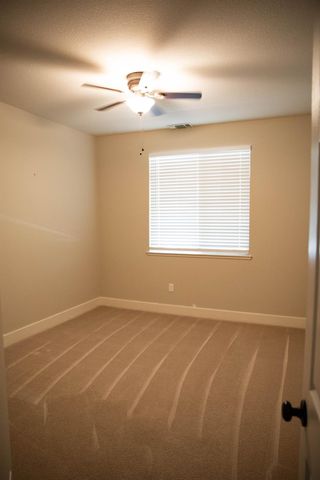 106 Marina Ln, Waterford, CA 95386