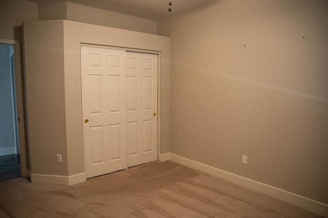 106 Marina Ln, Waterford, CA 95386