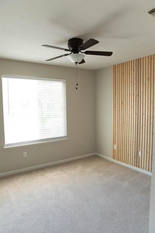 106 Marina Ln, Waterford, CA 95386