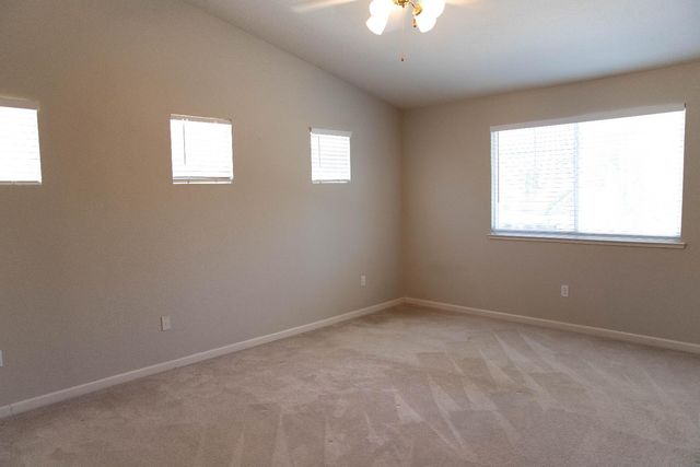 106 Marina Ln, Waterford, CA 95386