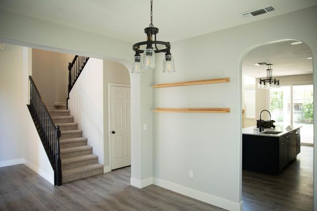 106 Marina Ln, Waterford, CA 95386