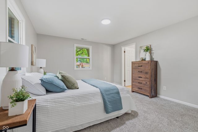 210 Cottonwood Drive, Anderson, IN 46012