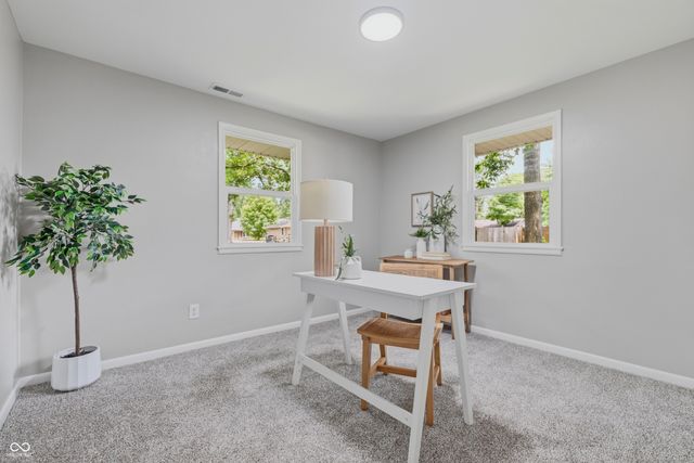 210 Cottonwood Drive, Anderson, IN 46012
