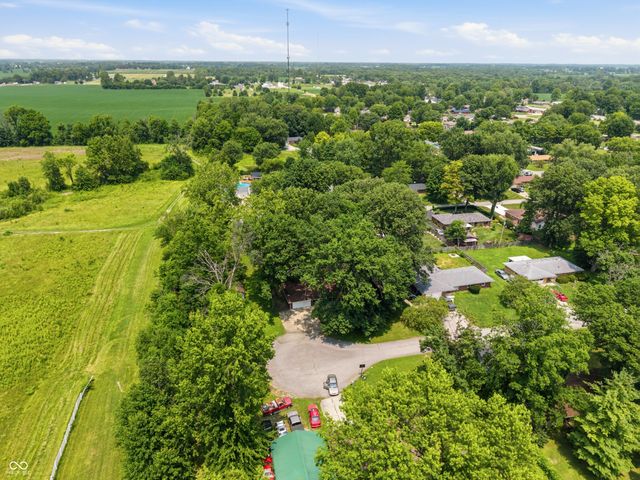 210 Cottonwood Drive, Anderson, IN 46012