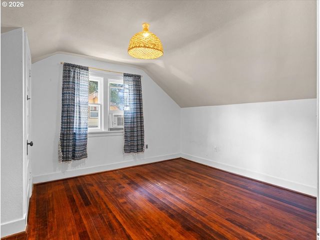 5806 Se NEHALEM St, Portland, OR 97206