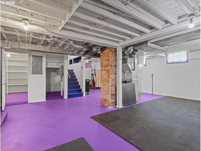 5806 Se NEHALEM St, Portland, OR 97206