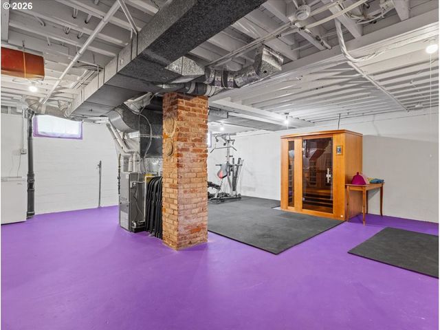 5806 Se NEHALEM St, Portland, OR 97206