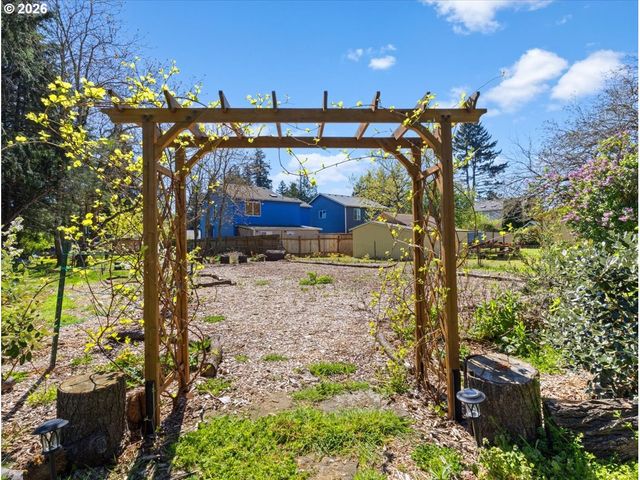 5806 Se NEHALEM St, Portland, OR 97206