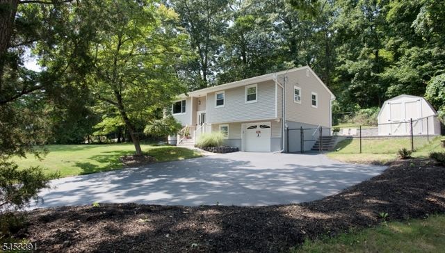 336 Conklintown Rd, Ringwood Boro, NJ 07456