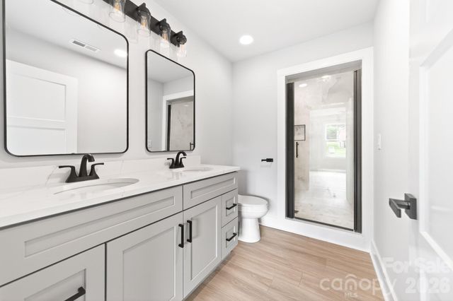 304 N 14th Street, Bessemer City, NC 28016