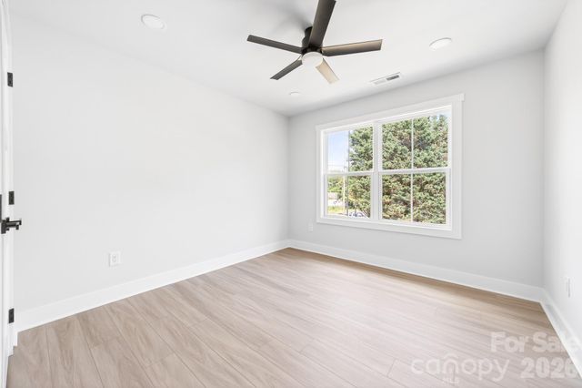 304 N 14th Street, Bessemer City, NC 28016