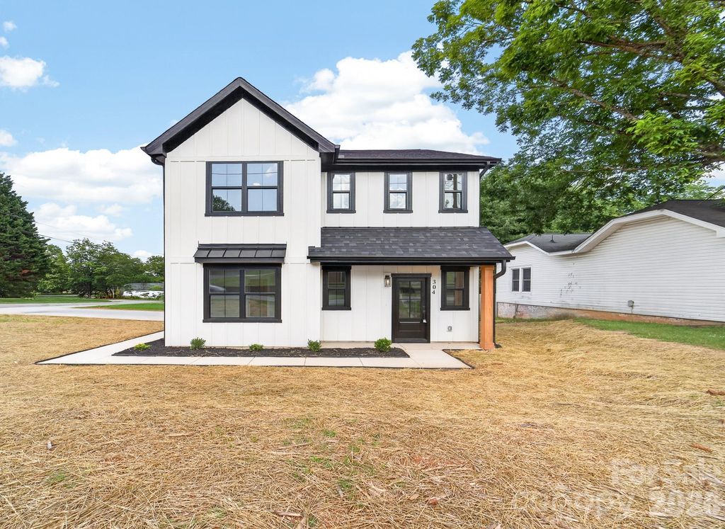 304 N 14th Street, Bessemer City, NC 28016
