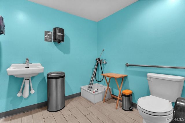 414 Perry Hill Road, Montgomery, AL 36109