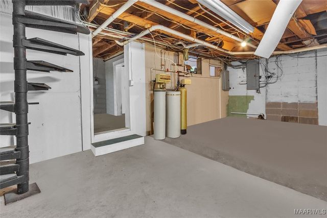 414 Perry Hill Road, Montgomery, AL 36109