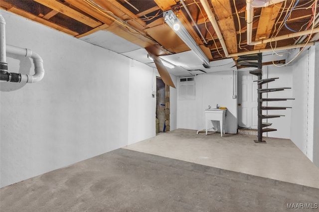 414 Perry Hill Road, Montgomery, AL 36109