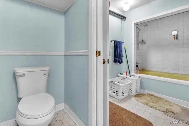 414 Perry Hill Road, Montgomery, AL 36109