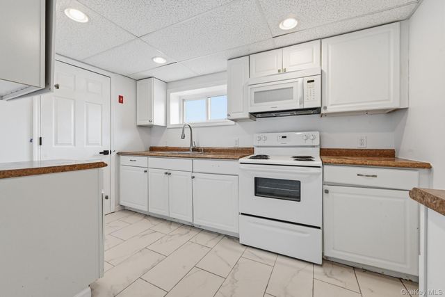 341 Green Court, Oceanside, NY 11572