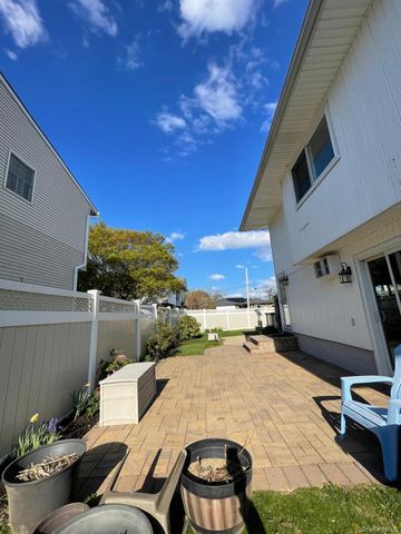 341 Green Court, Oceanside, NY 11572