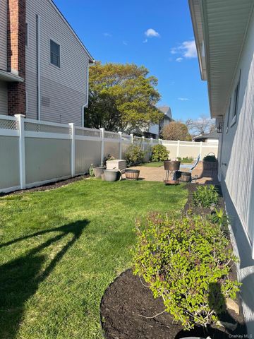 341 Green Court, Oceanside, NY 11572