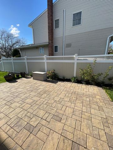 341 Green Court, Oceanside, NY 11572