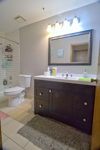 214 Shawnee Trail, Shakopee, MN 55379