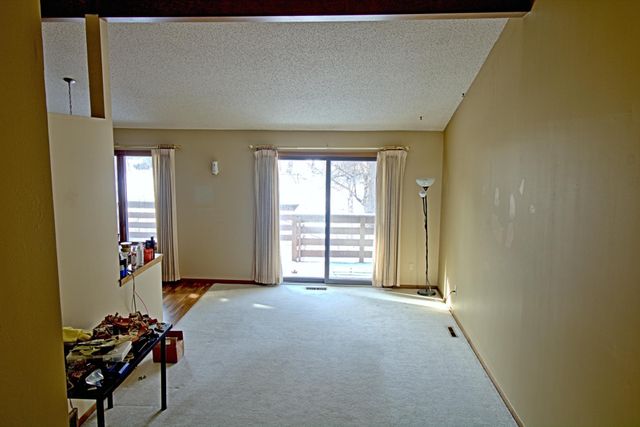 214 Shawnee Trail, Shakopee, MN 55379