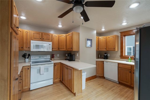 25 N Main St, Geneva City, NY 14456