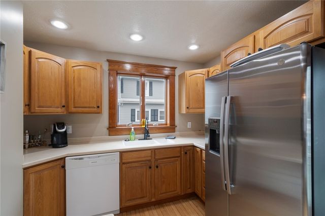 25 N Main St, Geneva City, NY 14456