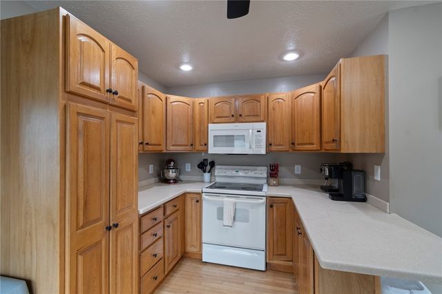 25 N Main St, Geneva City, NY 14456