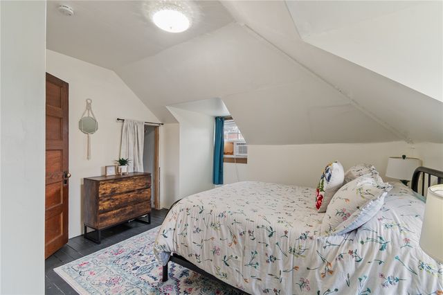 25 N Main St, Geneva City, NY 14456