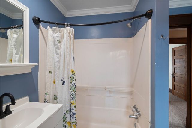 25 N Main St, Geneva City, NY 14456