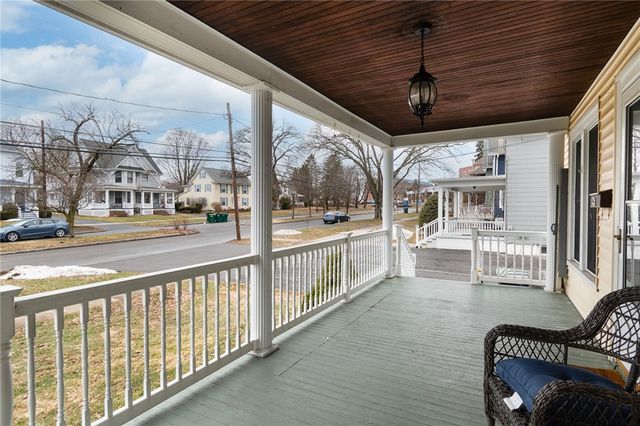 25 N Main St, Geneva City, NY 14456