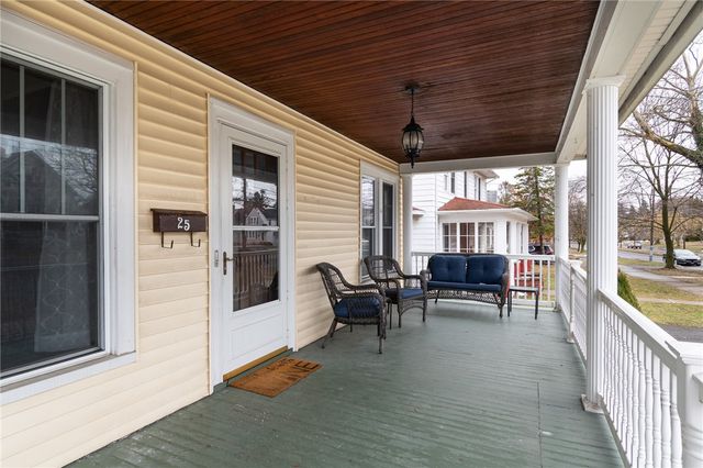 25 N Main St, Geneva City, NY 14456