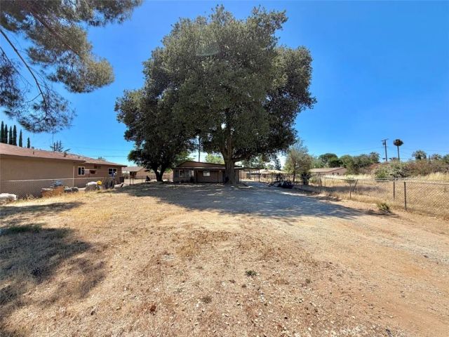 925 Chestnut Avenue, Beaumont, CA 92223